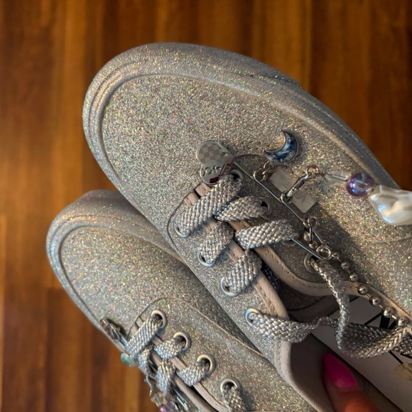 ♥️💖 RARE Vans Limited Ed Holo Beads Baubles Chains WORN ONCE Unisex Shoes - Picture 5 of 17